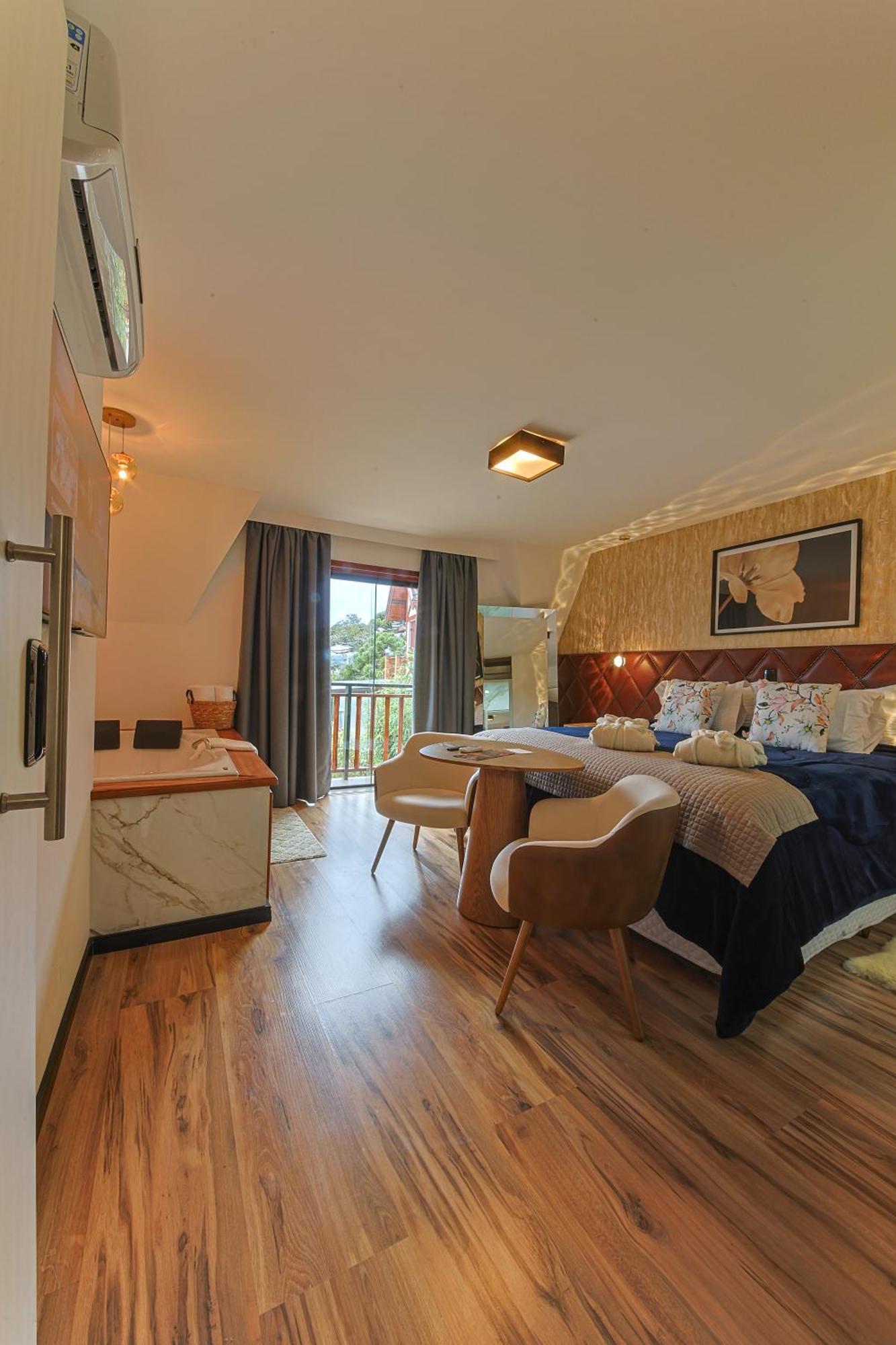 Hotel La Vie De Charme Campos do Jordao