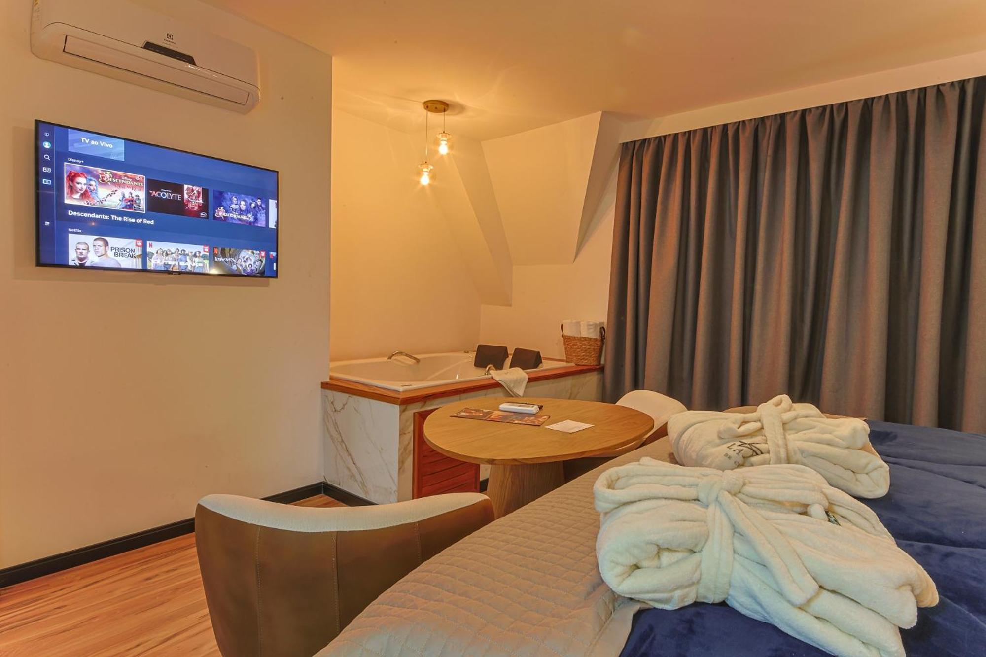 La Vie De Charme Hotel *